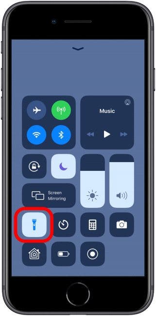 how to turn off flashlight on iphone x